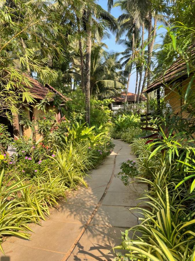 The Village Anjuna Bagian luar foto