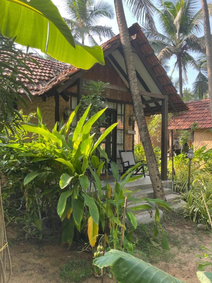 The Village Anjuna Bagian luar foto