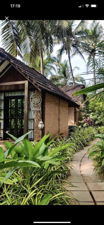 The Village Anjuna Bagian luar foto